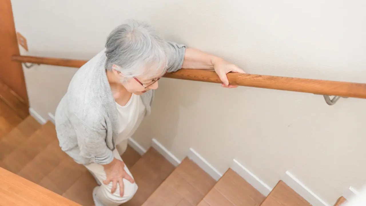 廊下・階段など屋内手すりの施工例3